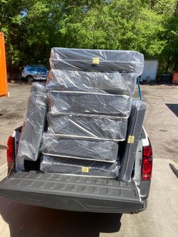Twin regular set new in plastic free delivery in Atlanta
