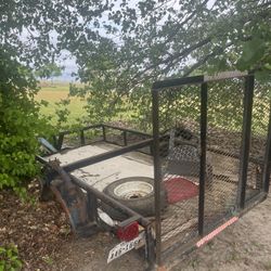 5 X 10 Trailer Needs A Hub. Good Solid Trailer