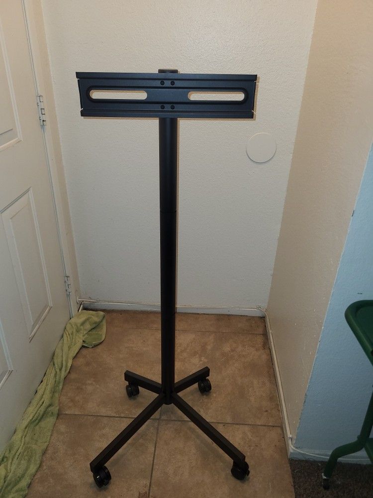 Rolling tv Stand