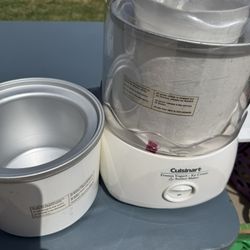 Cuisinart Ice Cream Maker + Extra Freezer Bowl – Great Condition