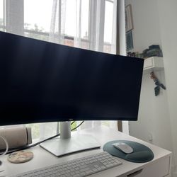 34” curved monitor