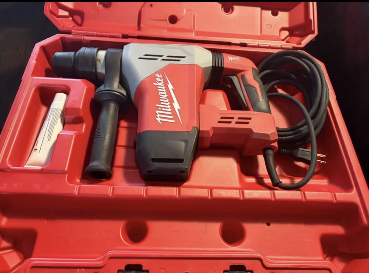 Milwaukee 1-9/16 in. SDS-Max Rotary Hammer