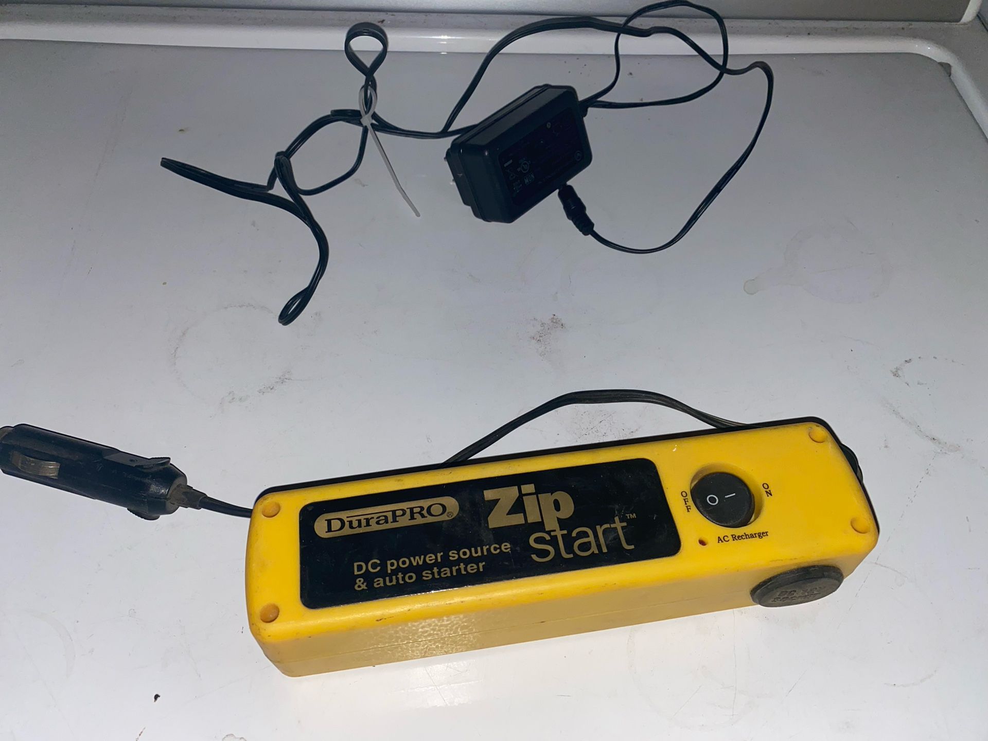 Car Jump Starter / Self Charge Auto Jumper