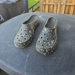 Women's Size 8 Crocs