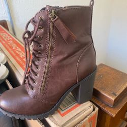 Women’s Brown Boots 