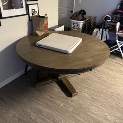 Round Table
