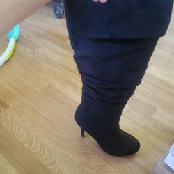 Boots Size 9