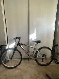 Specialized Hard Rock sport mountain bike