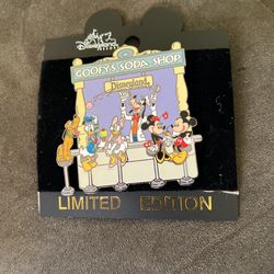 Disney Limited Edition: Goofy Soda Shop Trading Pin