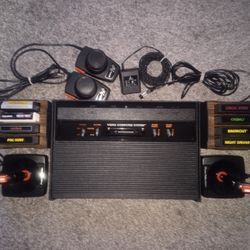 Atari 2600 Console + 8 Games Tested and Working + Storage See Pics 