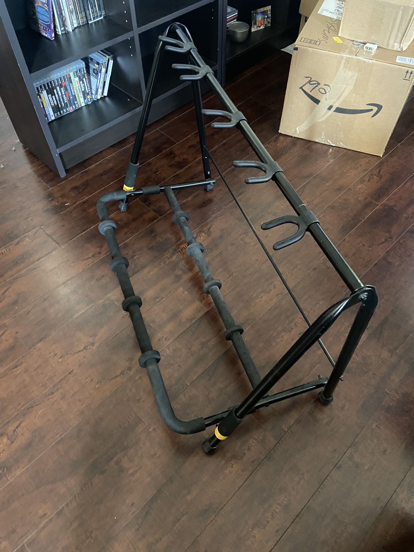 Hercules Stands GS525B Multi-guitar Display Rack - 5 Guitars