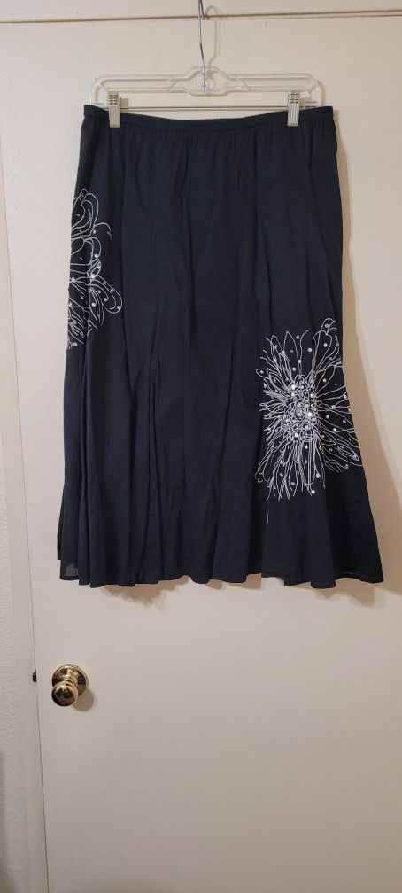 Sparkling Pattern Black Skirt