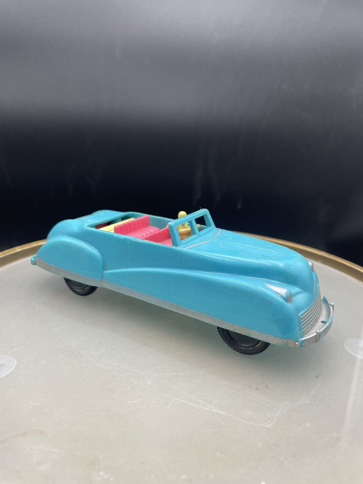 1940’s Renwal #39 Convertible Sedan Car Blue Yellow Top Trunk Opens USA 6.5”