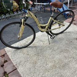 Great 700C TREK Bike $100