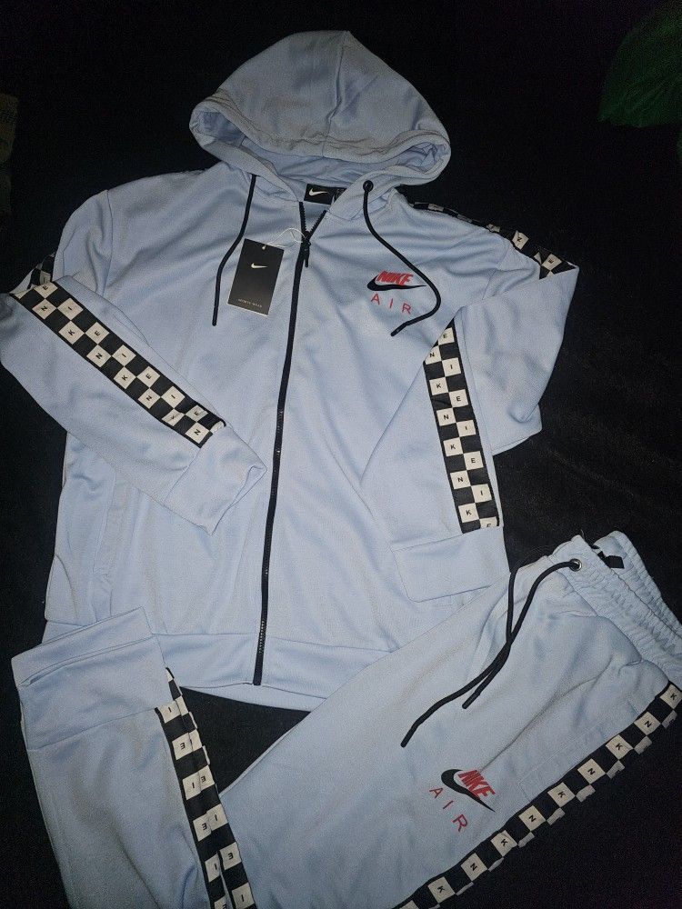 Nike Activewear Sweatsuit (Small)