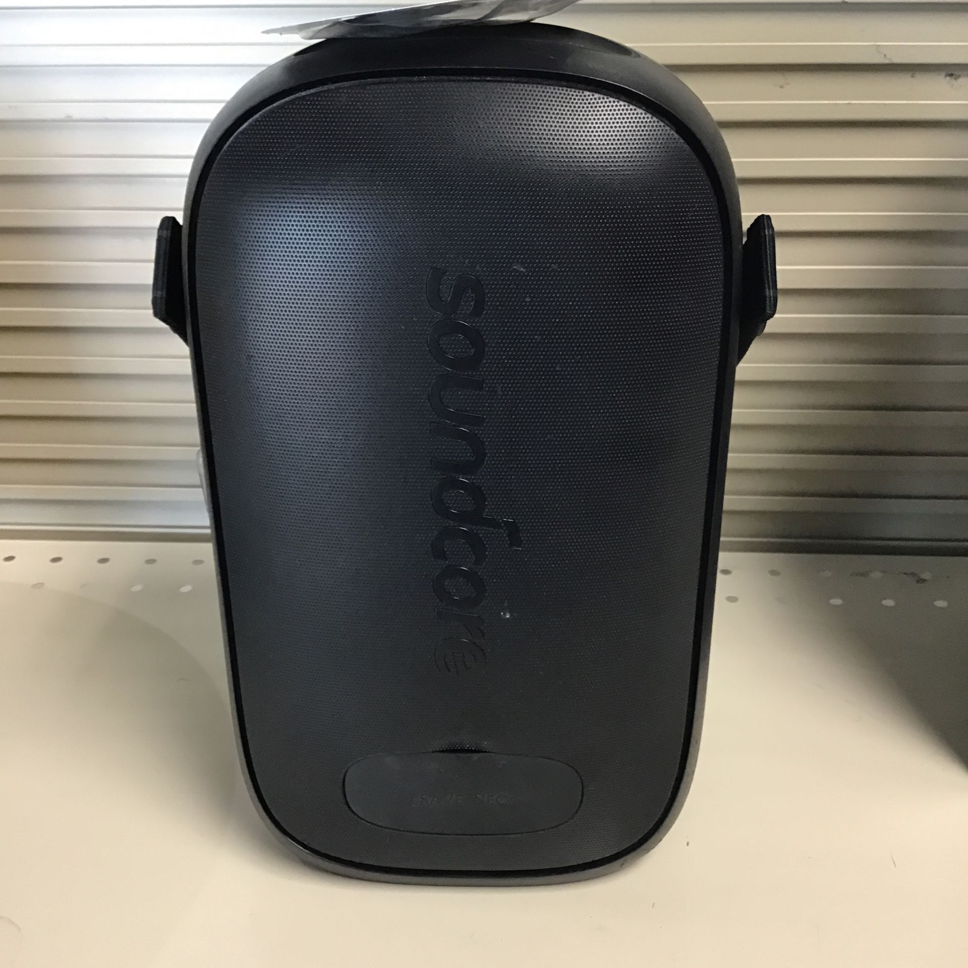 Sound core rave Neil portable Bluetooth speaker