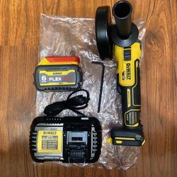(1)New 6 Speed Dewalt Brushless Flexvolt Advantage 5” Angle Grinder RPM 3,000-9,000 (DCG409VS) (1) 6.0 Ah 20V/60V Flexvolt battery (DCB606) (1) 12V/20