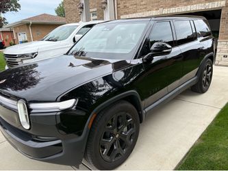 2025 Rivian R1S Dual Max Sport Utility 4D