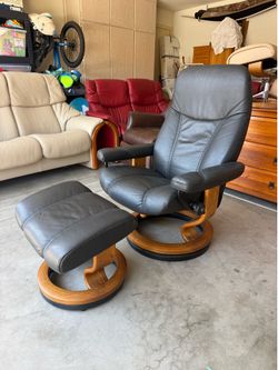 Ekornes Stressless Consul Recliner and Ottoman, Copenhagen