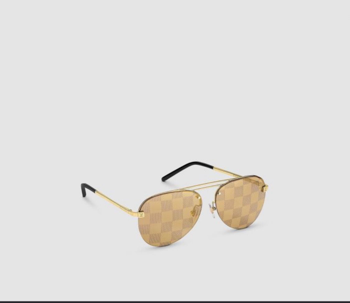 Nice Authentic Louis Vuitton LV Drive Z0926E Damier/Gold Framed Sunglasses  for Sale in Aurora, CO - OfferUp