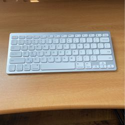 Anker Ultra-Compact Bluetooth Keyboard