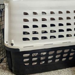 PETMATE COMPASS MEDIUM KENNEL/CARRIER