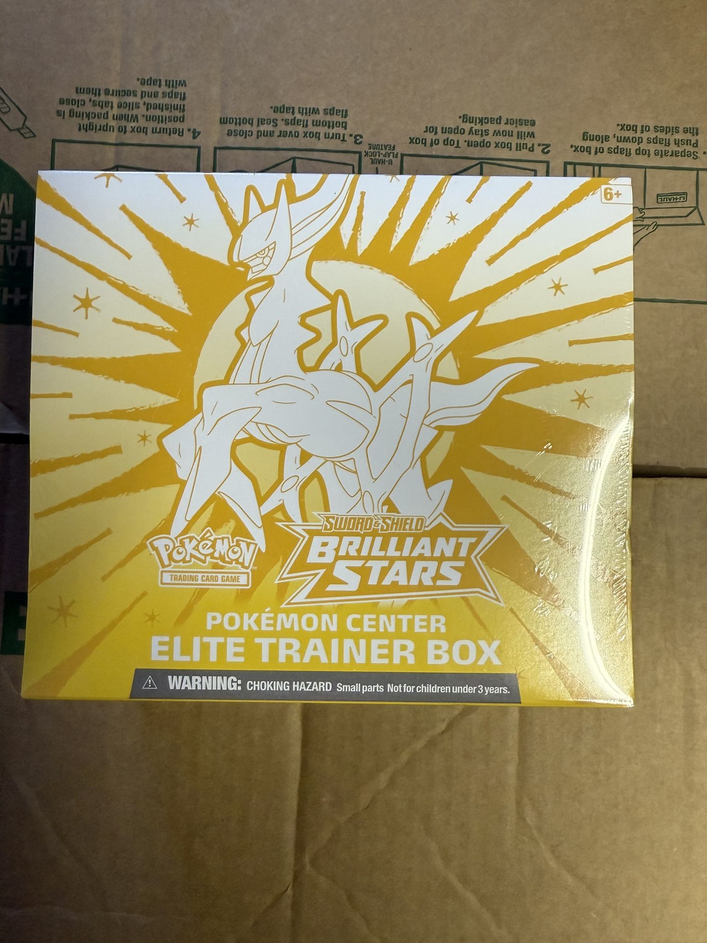 Pokémon Brilliant Stars Pokémon Center Eliter Trainer Box Sealed
