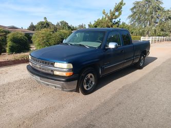 1999 Chevrolet Silverado 1500 146,000 miles Clean Title Smogged Today!!