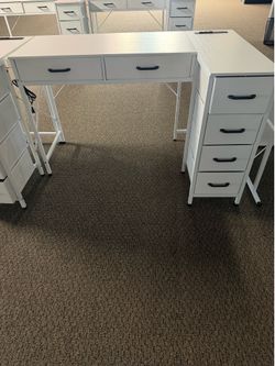 Discounted L Shape table ‼️