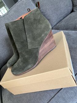 Lucky Brand Suede Boots Dark Moss Oiled Suede