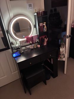 Vanity with shelf’s