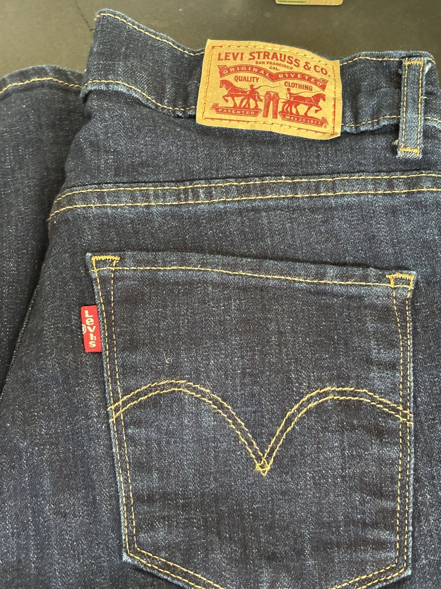 LEVI CLASSIC BERMUDA SHORTS