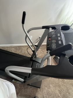 Pro Form Crosswalk LT folding Treadmill With Upper Body Resistance for Sale in Puyallup WA OfferUp