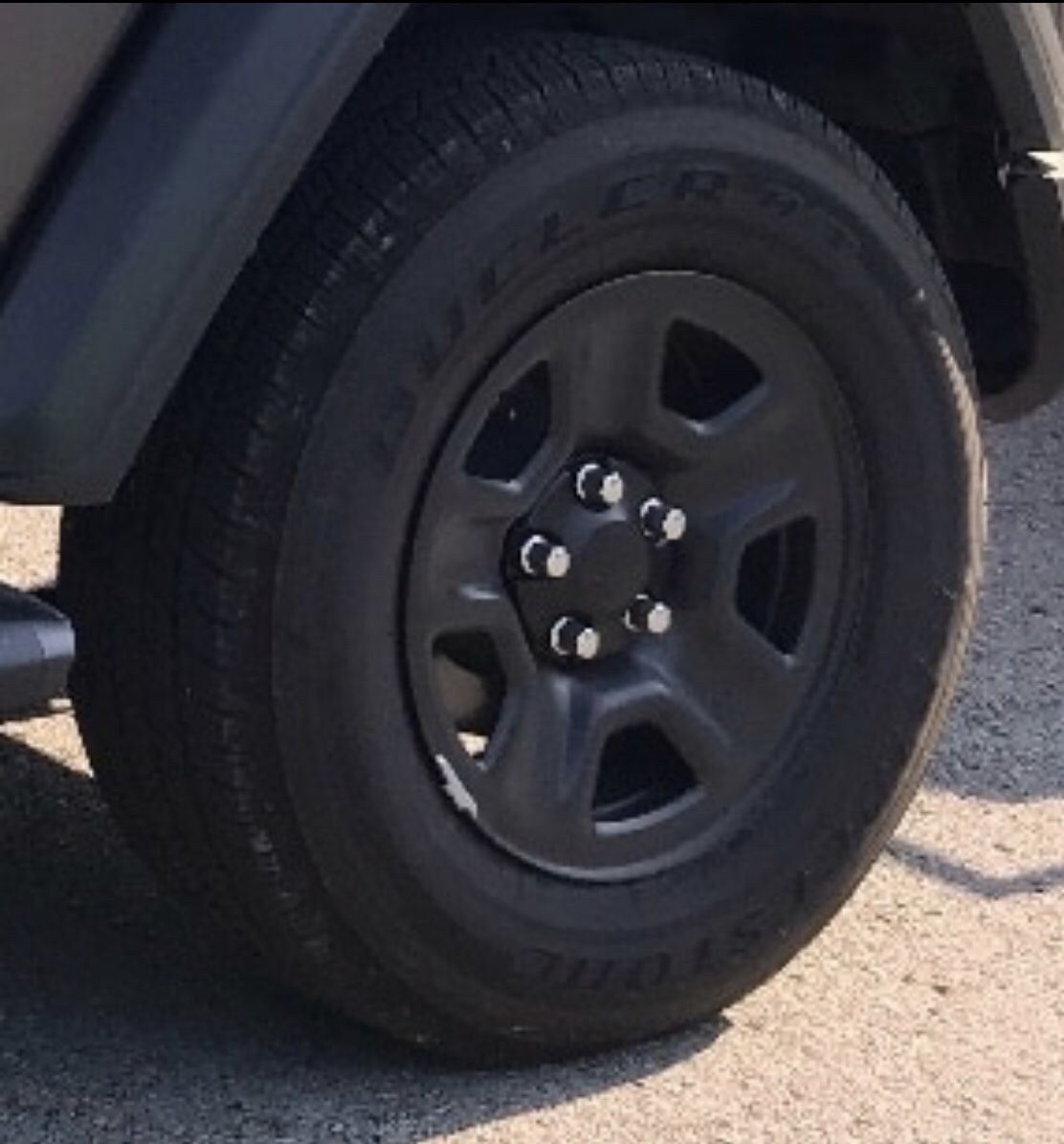 (5)Tires andSteel Wheels, Jeep 2019 . 500.00 obo