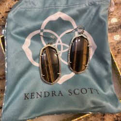 Kendra Scott dangle earrings