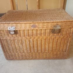 Rattan trunk from 1916