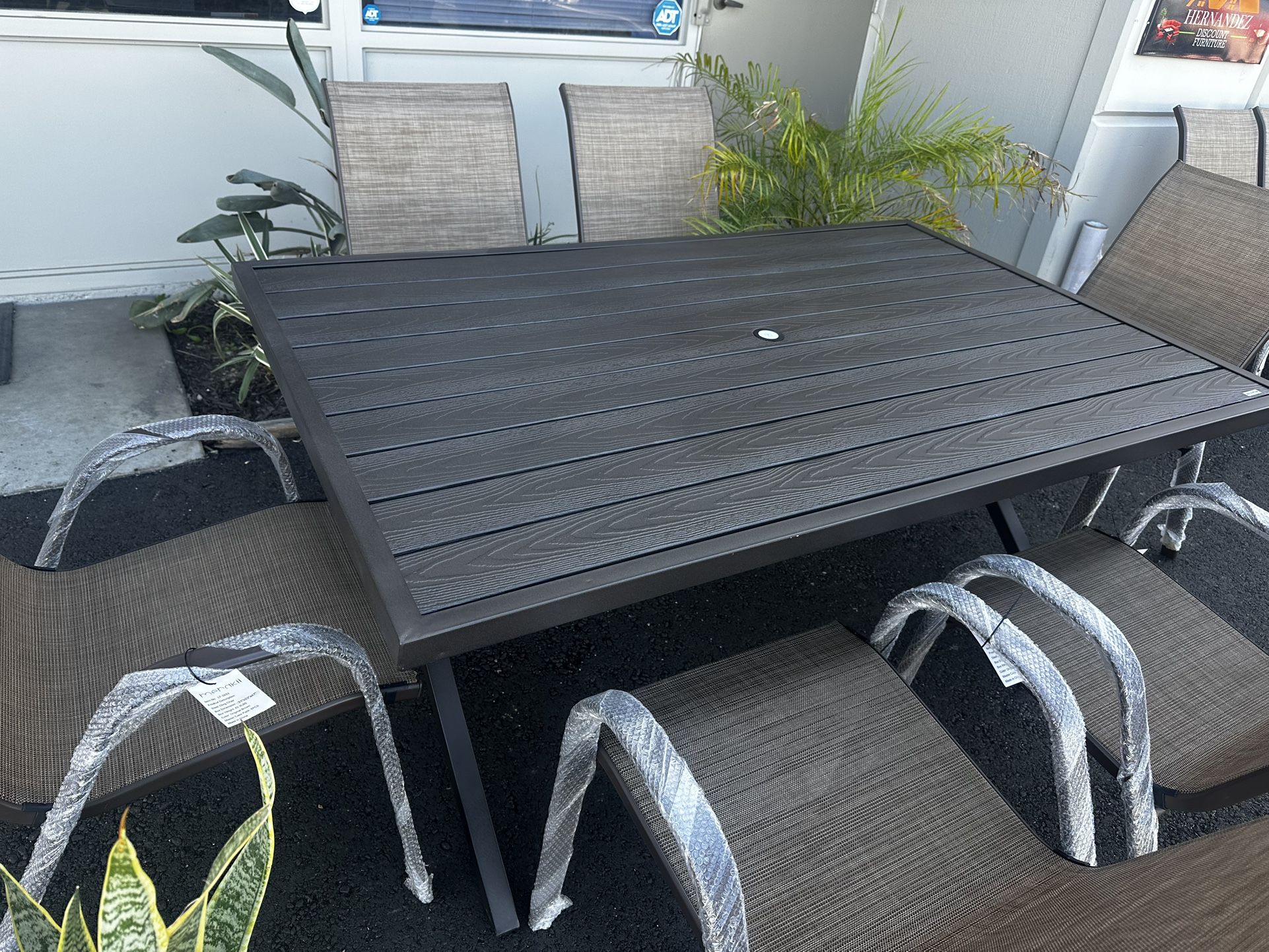 7 pcs brand new patio table set