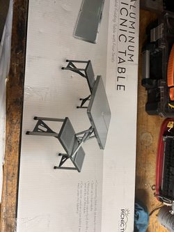 Foldable Aluminum Table.