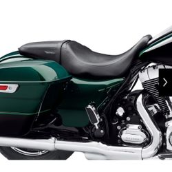 Harley Davidson Badlanders seat, Will Take Offers.