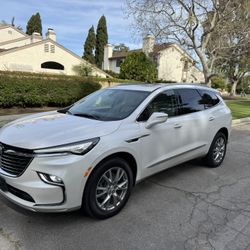 2022 Buick Enclave Only 27k Miles