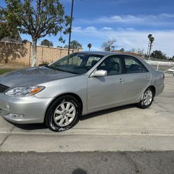 2004 Toyota Camry 