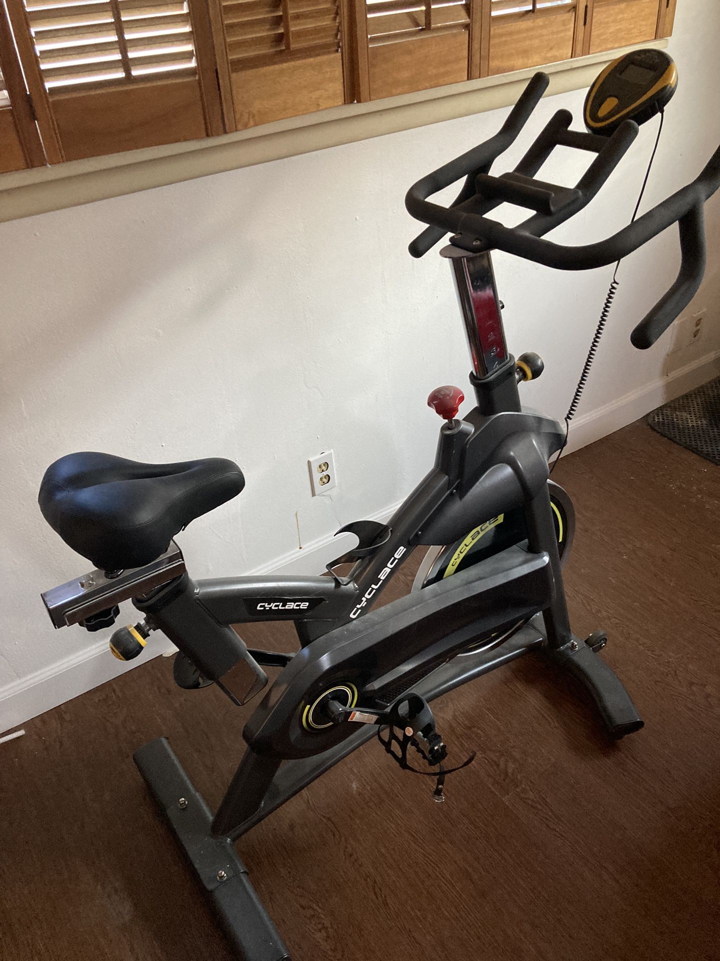Indoor Cycling Cyclace Exercise Bike Stationary 330 Lbs Cyclace