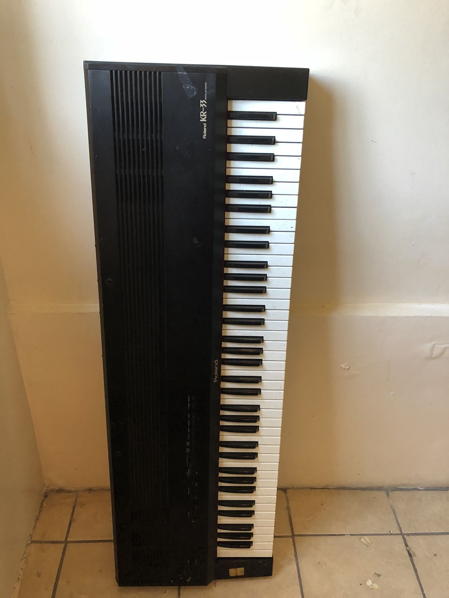 Roland kr33 deals