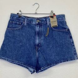 Levi’s High Waisted Mom Shorts Size 27