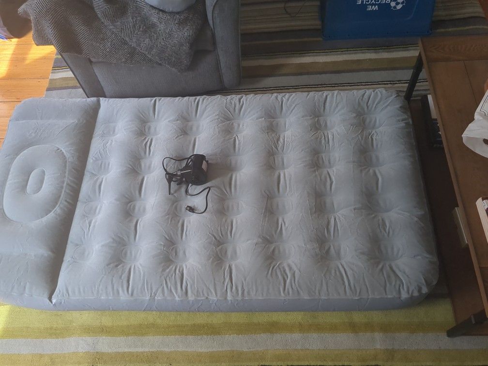 Aerobed Mattress And Pump