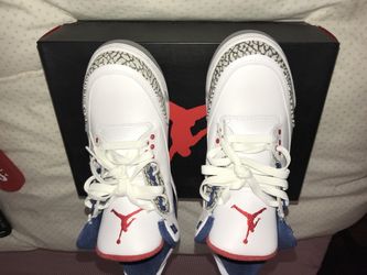 true blue retro air jordan 3s size 9.5 new never worn