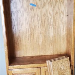 Oak Bookcase Shelves w/ Two Door Cabinet