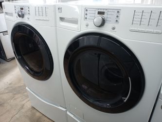 Kenmore front load washer and dryer set on pedestals - Free delivery