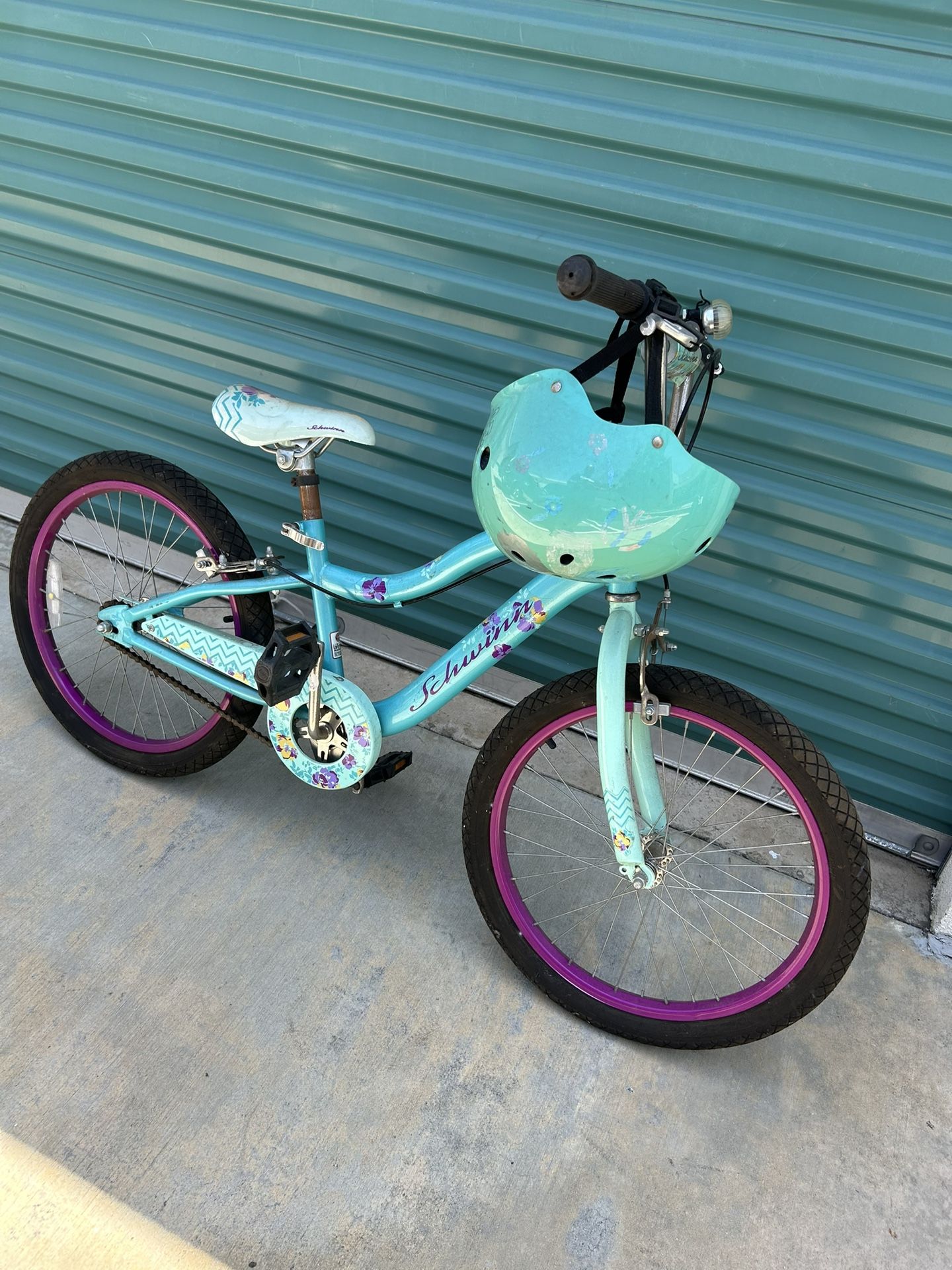20” Girls Bike With Helmet