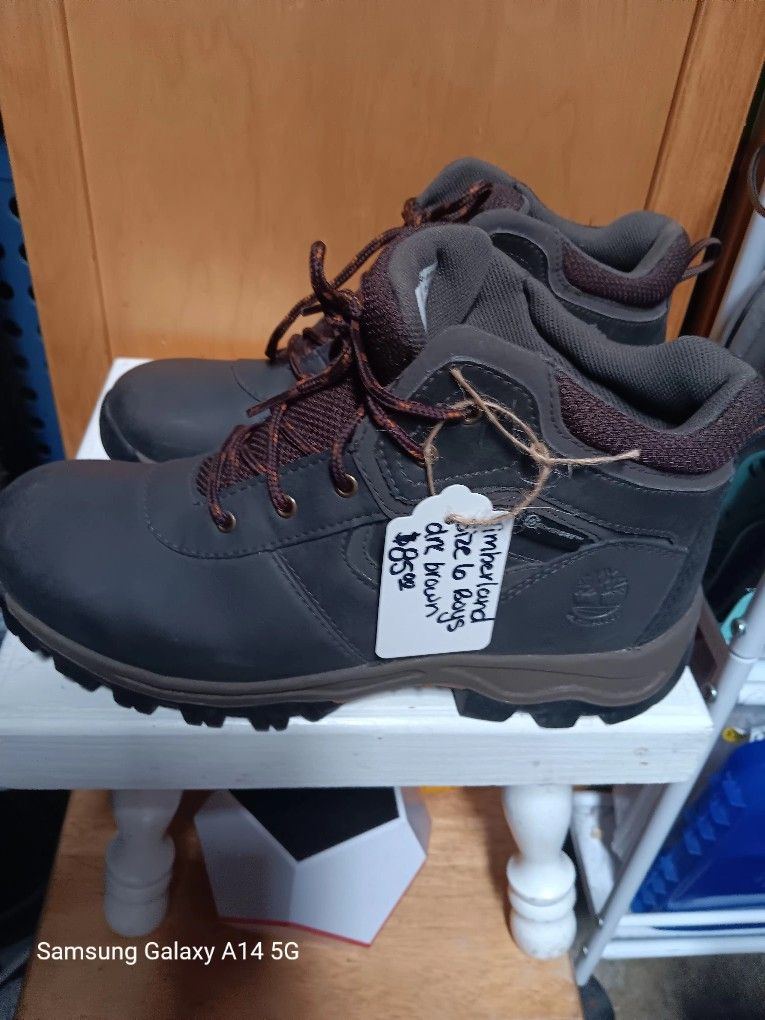 Boys Timberland Size 6